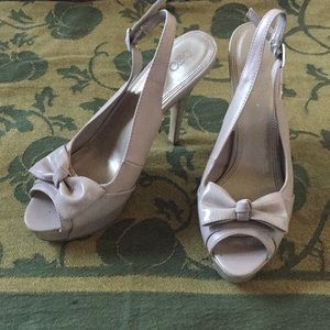 Cato brand platform pumps